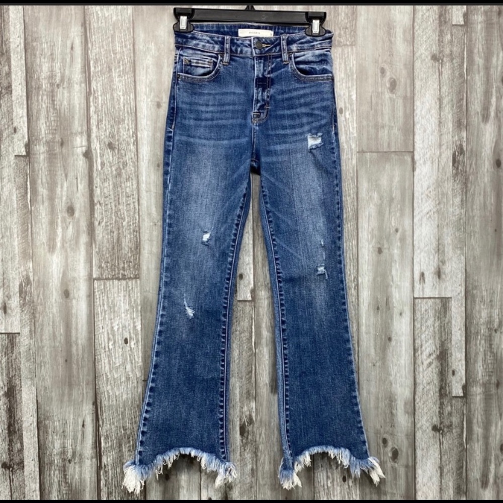Hidden Frayed Hem Jeans